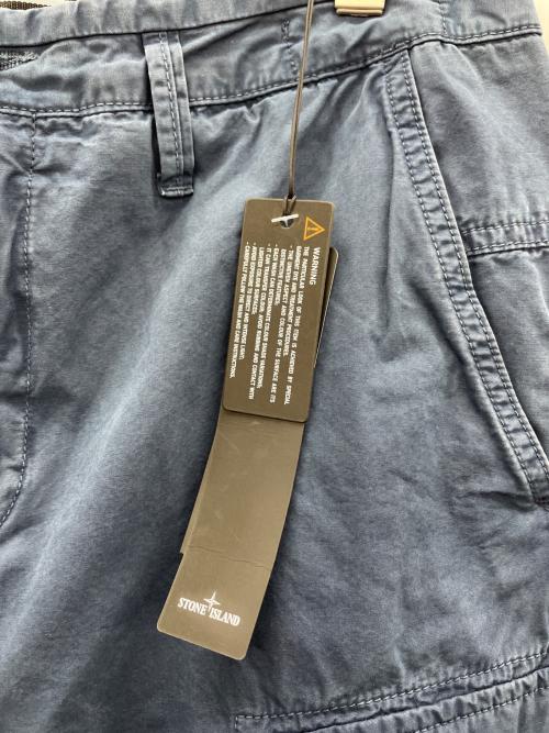 STONE ISLAND（ストーンアイランド）STONE ISLAND (ストーンアイランド) カーゴショートパンツ インディゴ サイズ:81cm (W32)の古着・服飾アイテム