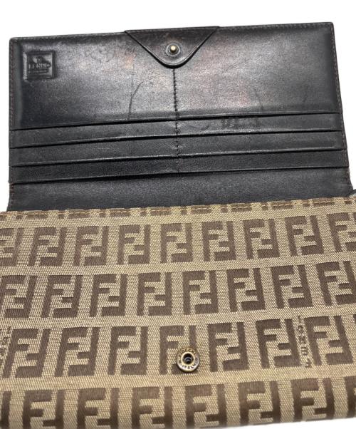 FENDI（フェンディ）FENDI (フェンディ) 2つ折り財布 ベージュの古着・服飾アイテム