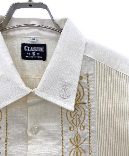 Classic clothing（クラシッククロージング）Classic clothing (クラシッククロージング) 長袖シャツ ベージュ サイズ:38の古着・服飾アイテム