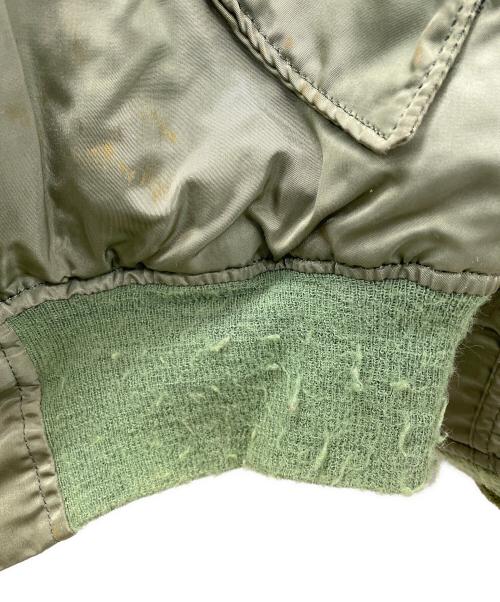 ALPHA INDUSTRIES（アルファインダストリーズ）ALPHA INDUSTRIES (アルファインダストリーズ) フライトジャケット オリーブ サイズ:Ｍの古着・服飾アイテム