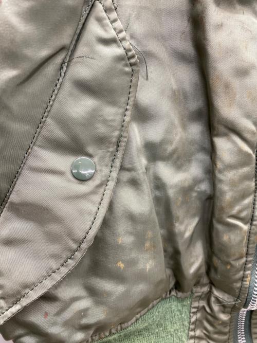 ALPHA INDUSTRIES（アルファインダストリーズ）ALPHA INDUSTRIES (アルファインダストリーズ) フライトジャケット オリーブ サイズ:Ｍの古着・服飾アイテム