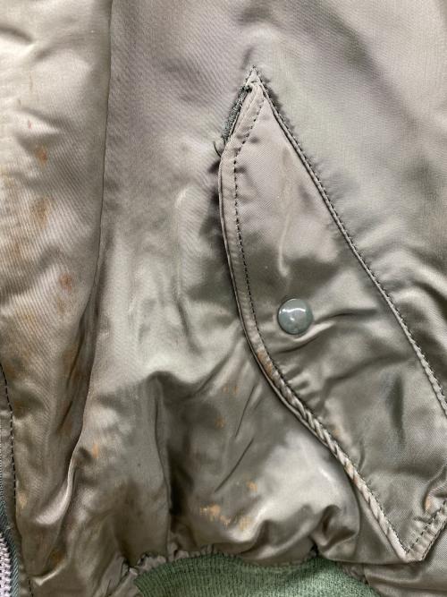 ALPHA INDUSTRIES（アルファインダストリーズ）ALPHA INDUSTRIES (アルファインダストリーズ) フライトジャケット オリーブ サイズ:Ｍの古着・服飾アイテム