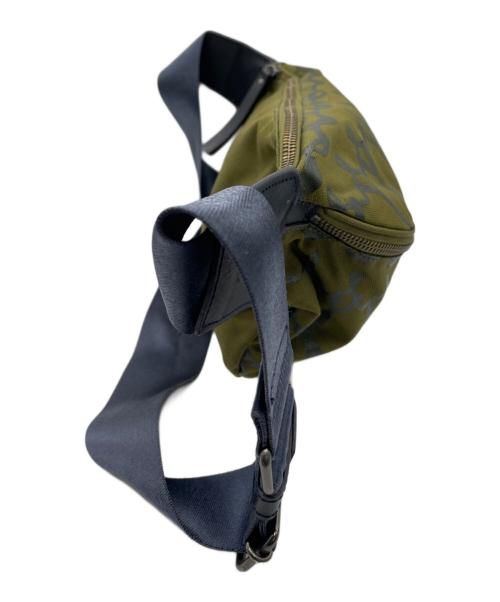 Vivienne Westwood（ヴィヴィアンウエストウッド）Vivienne Westwood (ヴィヴィアンウエストウッド) キャンバスストリートスタイルボディーバッグ オリーブ×ブラックの古着・服飾アイテム