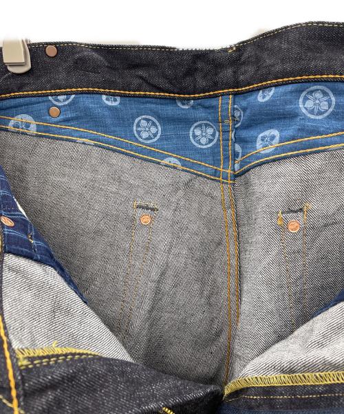 MOMOTARO JEANS（モモタロウジーンズ）MOMOTARO JEANS (モモタロウジーンズ) デニムパンツ インディゴ サイズ:91cm(W36) 未使用品の古着・服飾アイテム