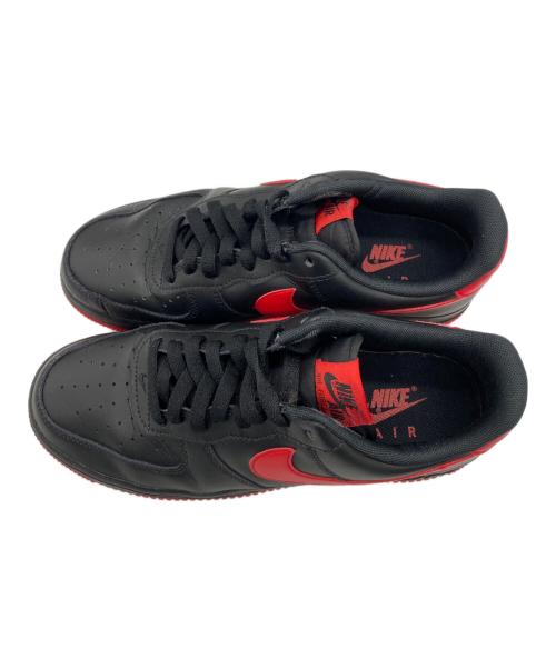 NIKE（ナイキ）NIKE (ナイキ) ナイキ エアフォース1 07 スニーカー ブラック×レッド サイズ:US 8の古着・服飾アイテム