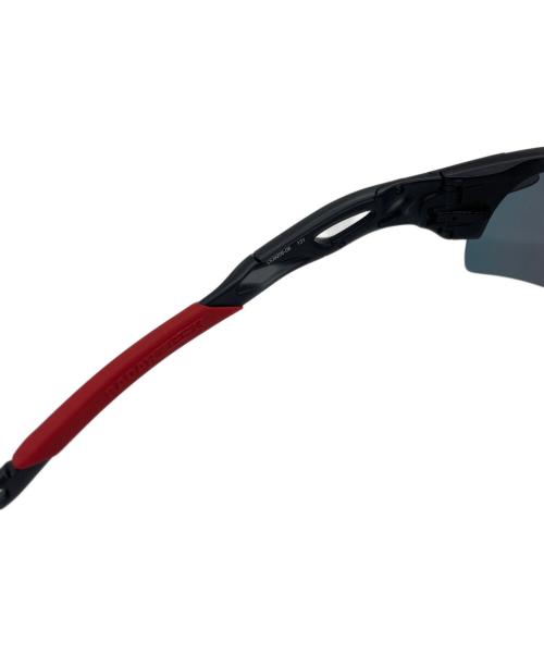 OAKLEY（オークリー）OAKLEY (オークリー) サングラス ブラック×レッドの古着・服飾アイテム