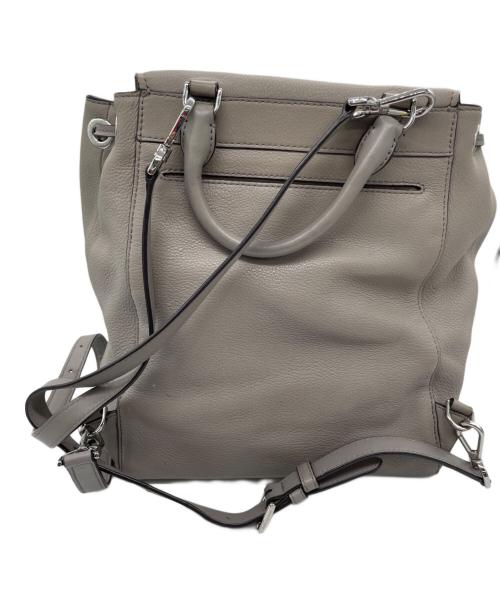 MICHAEL KORS（マイケル・コース）MICHAEL KORS (マイケル・コース) リュック グレーの古着・服飾アイテム