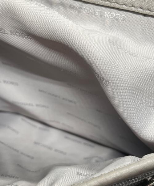 MICHAEL KORS（マイケル・コース）MICHAEL KORS (マイケル・コース) リュック グレーの古着・服飾アイテム