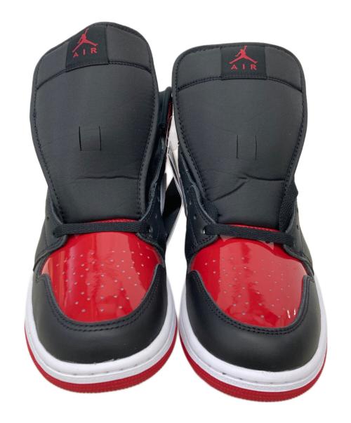 NIKE（ナイキ）NIKE (ナイキ) AIR JORDAN1 MID ホワイト×ブラック×レッド サイズ:28cm 未使用品の古着・服飾アイテム