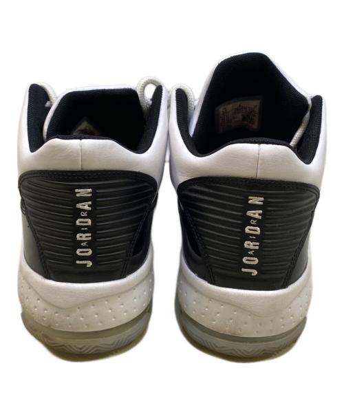 NIKE（ナイキ）NIKE (ナイキ) Nike Jordan Max Aura 2 ホワイト×ブラック サイズ:26.5の古着・服飾アイテム