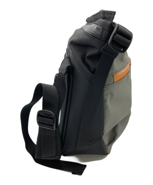 ARC'TERYX（アークテリクス）ARC'TERYX (アークテリクス) BEAMS (ビームス) ARRO 8 ReBIRD(TM) Shoulder Bag ブラック×グレー 未使用品の古着・服飾アイテム