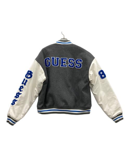 GUESS（ゲス）GUESS (ゲス) ジャケット グレー×ホワイト サイズ:XLの古着・服飾アイテム