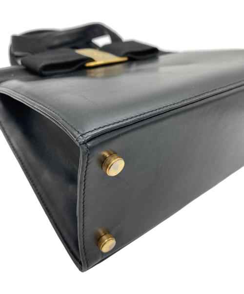 Ferragamo（フェラガモ）Ferragamo (フェラガモ) ハンドバッグ ブラックの古着・服飾アイテム