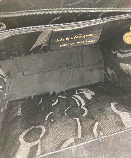 Ferragamo（フェラガモ）Ferragamo (フェラガモ) ハンドバッグ ブラックの古着・服飾アイテム