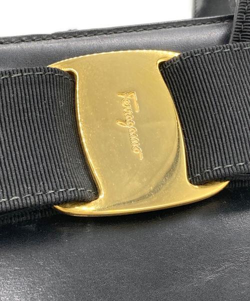 Ferragamo（フェラガモ）Ferragamo (フェラガモ) ハンドバッグ ブラックの古着・服飾アイテム