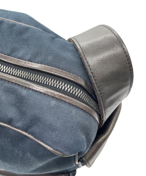 BOTTEGA VENETA（ボッテガベネタ）BOTTEGA VENETA (ボッテガベネタ) ショルダーバッグ ネイビーの古着・服飾アイテム