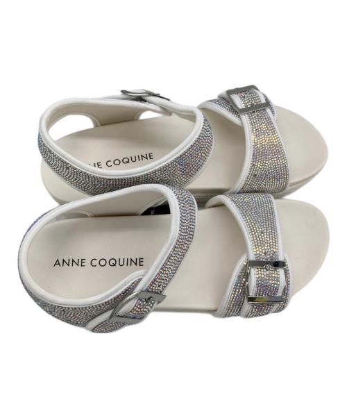 ANNE COQUINE（アンコキーヌ）ANNE COQUINE (アンコキーヌ) サンダル ホワイト サイズ:25~25.5cm 未使用品の古着・服飾アイテム