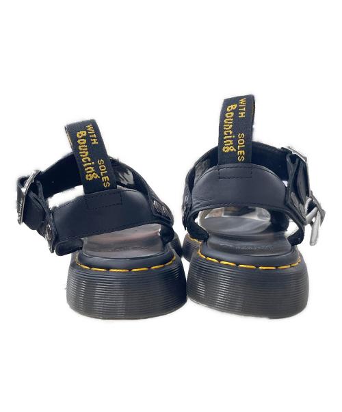 Dr.Martens（ドクターマーチン）Dr.Martens (ドクターマーチン) バックルサンダル ブラック×ホワイト サイズ:UK6の古着・服飾アイテム