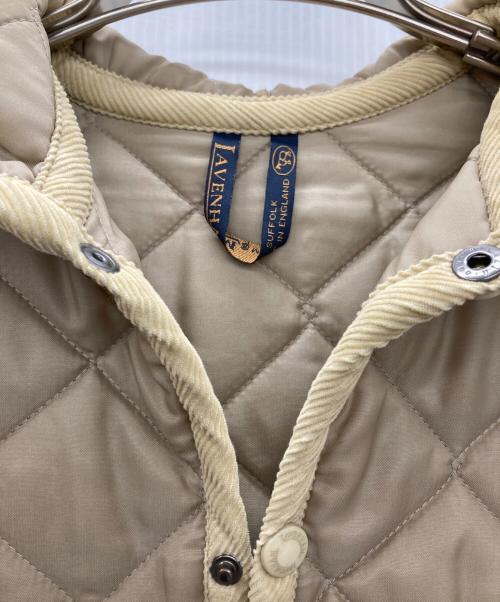 LAVENHAM（ラベンハム）LAVENHAM (ラベンハム) キルティングフーデットジャケット ベージュ サイズ:size38の古着・服飾アイテム