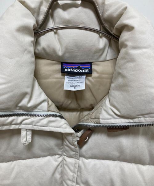Patagonia（パタゴニア）Patagonia (パタゴニア) トグル・コットン・ダウンジャケット アイボリー サイズ:SIZE Sの古着・服飾アイテム