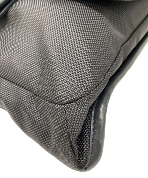 TUMI（トゥミ）TUMI (トゥミ) ショルダーバッグ ブラックの古着・服飾アイテム