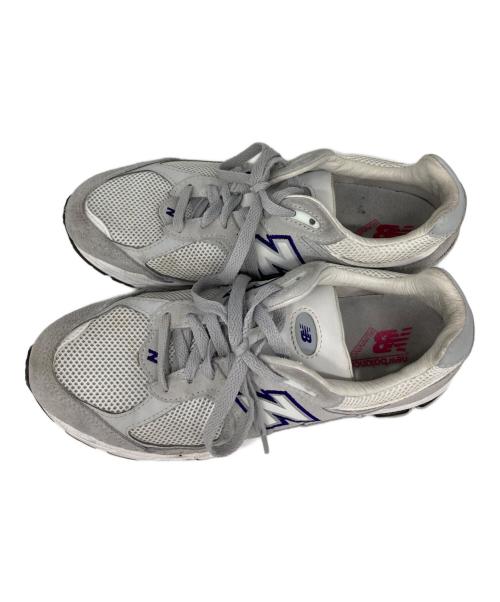 NEW BALANCE（ニューバランス）NEW BALANCE (ニューバランス) BEAUTY&YOUTH (ビューティーアンドユース) 2002R グレー サイズ:25cmの古着・服飾アイテム