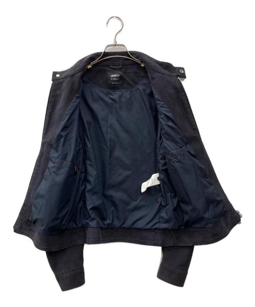 EMMETI（エンメティ）EMMETI (エンメティ) スエード スタンドカラー ブルゾン ネイビー サイズ:SIZE 48の古着・服飾アイテム