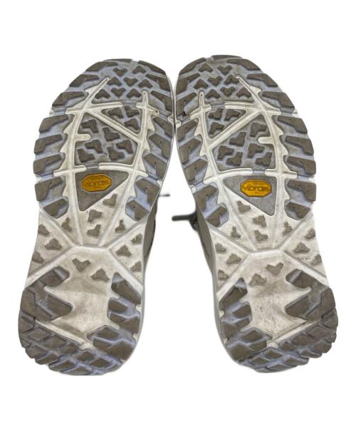 HOKAONEONE（ホカオネオネ）HOKAONEONE (ホカオネオネ) CHALLENGER ATR 7 GTX ベージュ×ネイビー サイズ:27cmの古着・服飾アイテム