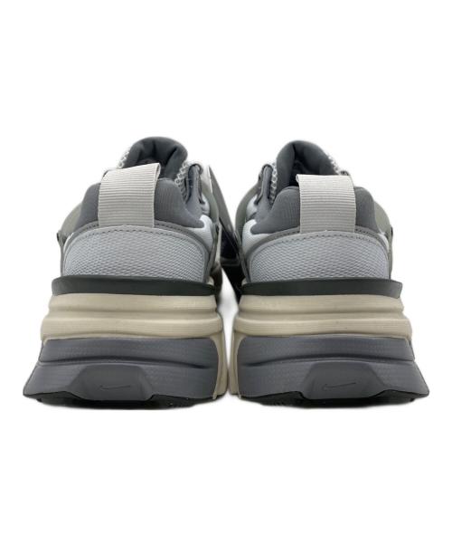 NIKE（ナイキ）NIKE (ナイキ) スニーカー グレー サイズ:SIZE 26cmの古着・服飾アイテム