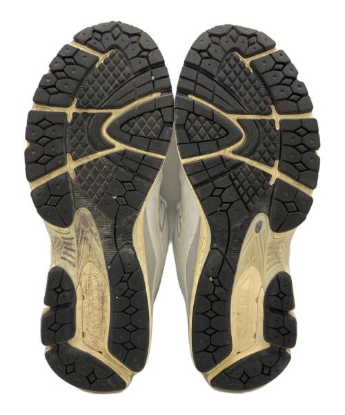 NEW BALANCE（ニューバランス）NEW BALANCE (ニューバランス) ローカットスニーカー ベージュ×ホワイト サイズ:SIZE 28cmの古着・服飾アイテム
