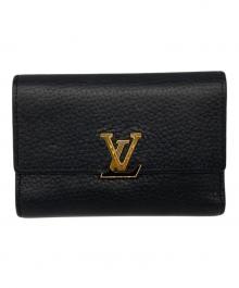 LOUIS VUITTON（ルイ ヴィトン）の古着「ポルトフォイユ・カプシーヌ コンパクト」｜ブラック×ピンク