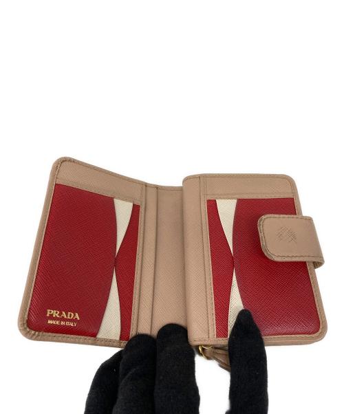 PRADA（プラダ）PRADA (プラダ) サフィアーノ ベージュ×レッドの古着・服飾アイテム