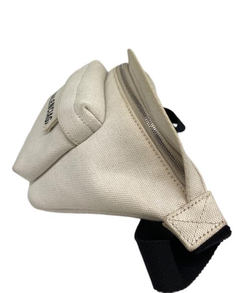 BALENCIAGA（バレンシアガ）BALENCIAGA (バレンシアガ) Everyday Canvas Belt Bag ホワイト×ブラックの古着・服飾アイテム