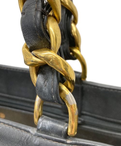 CHANEL（シャネル）CHANEL (シャネル) チェーントートバッグ ブラックの古着・服飾アイテム