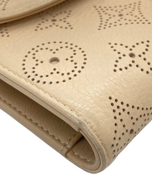 LOUIS VUITTON（ルイ ヴィトン）LOUIS VUITTON (ルイ ヴィトン) マヒナ ポルトフォイユ・イリ ベージュの古着・服飾アイテム