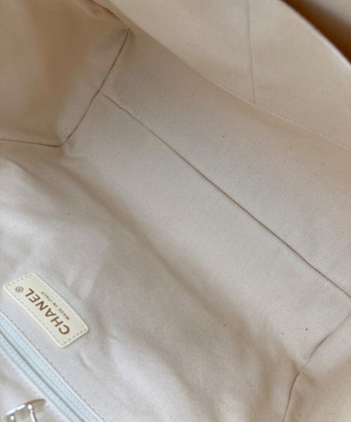CHANEL（シャネル）CHANEL (シャネル) ドーヴィル トートバッグA67001　 アイボリーの古着・服飾アイテム