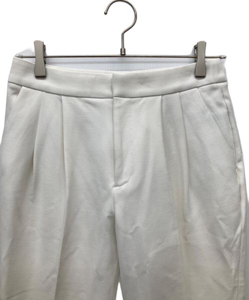 ENFOLD（エンフォルド）ENFOLD (エンフォルド) ライトダブルクロス タックアンクルトラウザーパンツ ホワイト サイズ:SIZE 36の古着・服飾アイテム