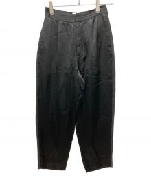 SACRA（サクラ）の古着「TRIASE SATIN PANTS」｜ブラック