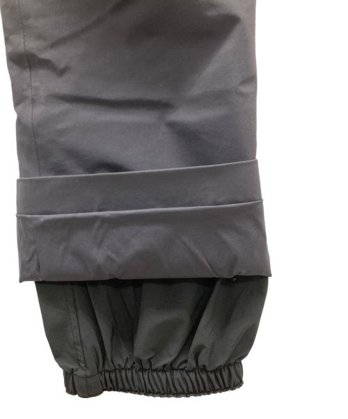 J. LINDEBERG（ジェイリンドバーグ）J. LINDEBERG (ジェイリンドバーグ) スキーウェアomnia pants チャコールグレー サイズ:SIZE M 未使用品の古着・服飾アイテム