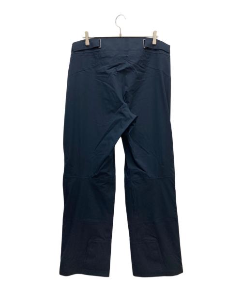 J. LINDEBERG（ジェイリンドバーグ）J. LINDEBERG (ジェイリンドバーグ) スキーウェアAerialシェルパンツ ネイビー×グリーン サイズ:SIZE XL 未使用品の古着・服飾アイテム