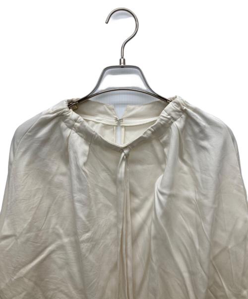 TOMORROW LAND（トゥモローランド）TOMORROW LAND (トゥモローランド) ウォッシャブルサテン ボウタイギャザーブラウス ホワイト サイズ:SIZE 36の古着・服飾アイテム