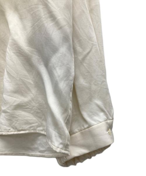 TOMORROW LAND（トゥモローランド）TOMORROW LAND (トゥモローランド) ウォッシャブルサテン ボウタイギャザーブラウス ホワイト サイズ:SIZE 36の古着・服飾アイテム