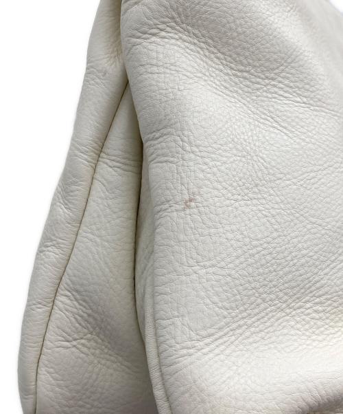 THE ROW（ザ ロウ）THE ROW (ザ ロウ) ショルダーバッグ ホワイトの古着・服飾アイテム