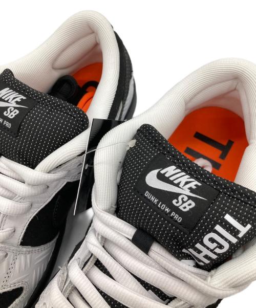 NIKE（ナイキ）NIKE (ナイキ) TIGHTBOOTH (タイトブース) タイトブース × ナイキ SB ダンク ロー プロ QS ブラック×ホワイト サイズ:27.5㎝ 未使用品の古着・服飾アイテム