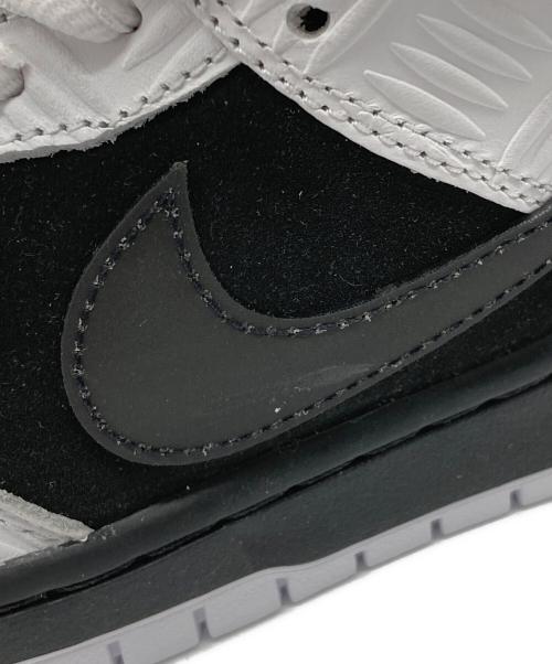 NIKE（ナイキ）NIKE (ナイキ) TIGHTBOOTH (タイトブース) タイトブース × ナイキ SB ダンク ロー プロ QS ブラック×ホワイト サイズ:27.5㎝ 未使用品の古着・服飾アイテム