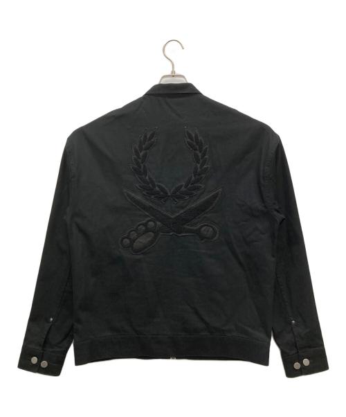 FRED PERRY（フレッドペリー）FRED PERRY (フレッドペリー) ART COMES FIRST (アートカムズファースト) SHIELD PATCH HARRINGTON JACKET ブラック サイズ:SIZE Sの古着・服飾アイテム