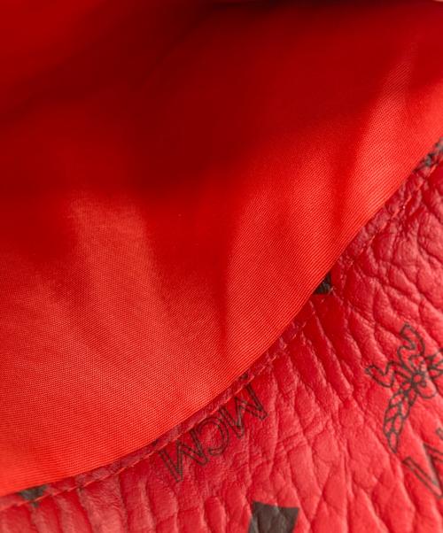 MCM（エムシーエム）MCM (エムシーエム) クラッチバッグ レッドの古着・服飾アイテム