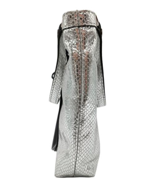 GIANNI CHIARINI（ジャンニ キアリーニ）GIANNI CHIARINI (ジャンニ キアリーニ) チェーンショルダーバッグ シルバー 未使用品の古着・服飾アイテム