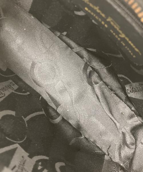 Salvatore Ferragamo（サルヴァトーレ フェラガモ）Salvatore Ferragamo (サルヴァトーレ フェラガモ) ショルダーバッグ ブラックの古着・服飾アイテム