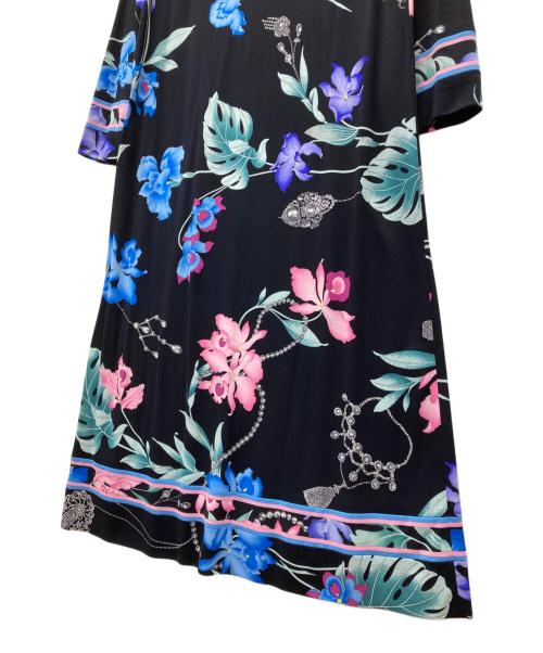 LEONARD（レオナール）LEONARD (レオナール) ベルト付花柄ワンピース ブラック サイズ:SIZE 40の古着・服飾アイテム